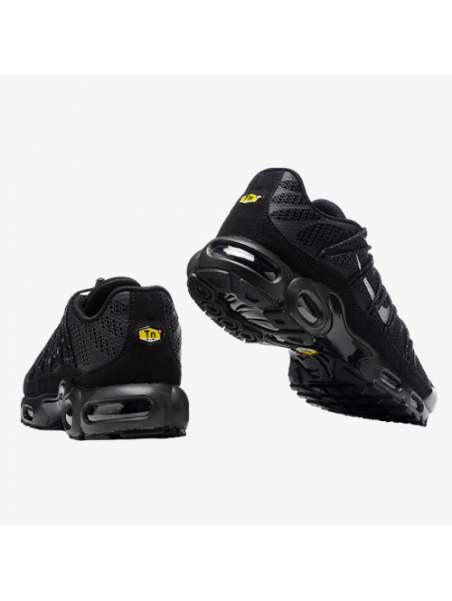 Air Max Plus Utility negras