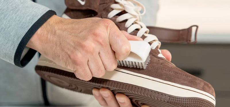 Cuidado Esencial: Cómo Lavar Tus Zapatillas de Ante para Mantenerlas Impecables