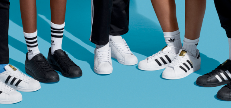 Descubre la Versatilidad y Estilo de las Zapatillas Adidas en novayasdescalzo